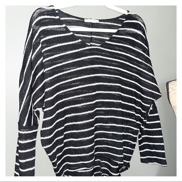 enti clothing Sweaters - enti clothing lightweight oversized striped sweater sz M